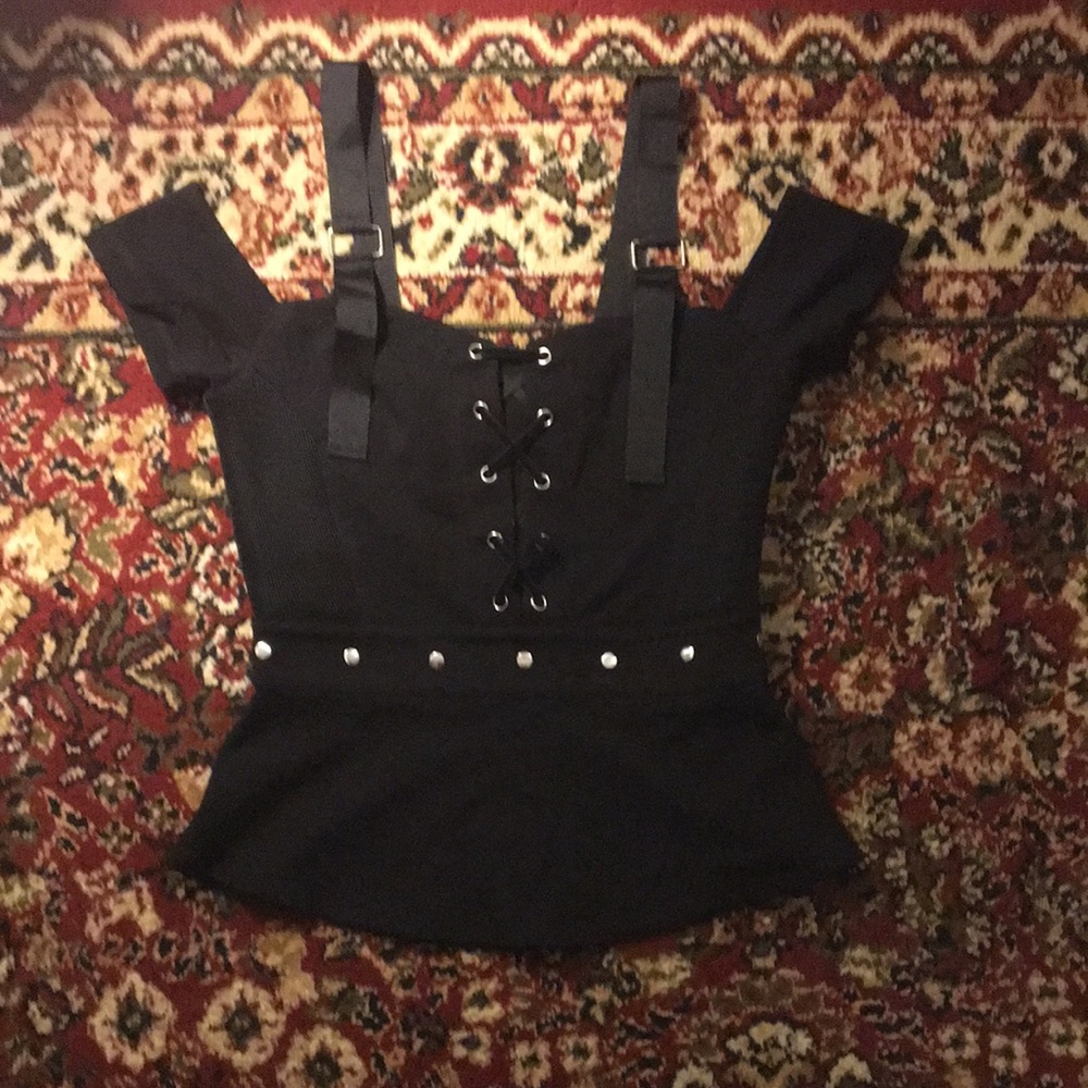 Bebe black top